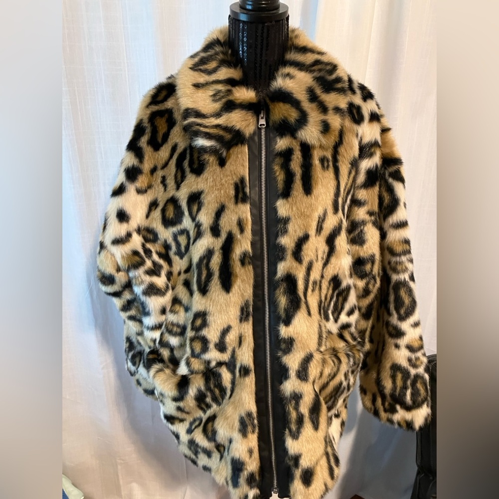 EXPRESS Leopard Print Faux Fur Coat vegan leather size M/L